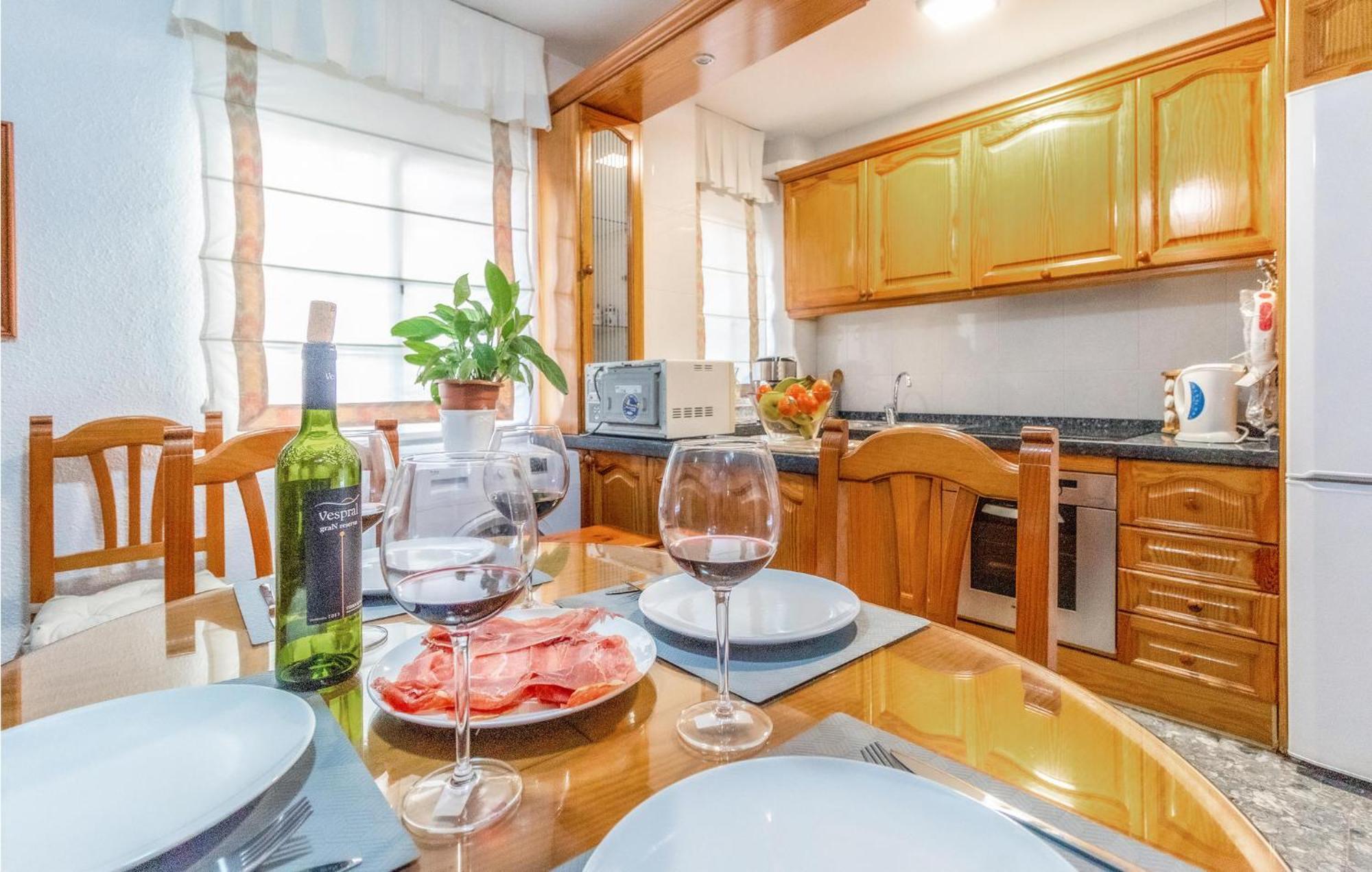 Stunning Home In Mlaga With 2 Bedrooms And Wifi Malaga Bagian luar foto