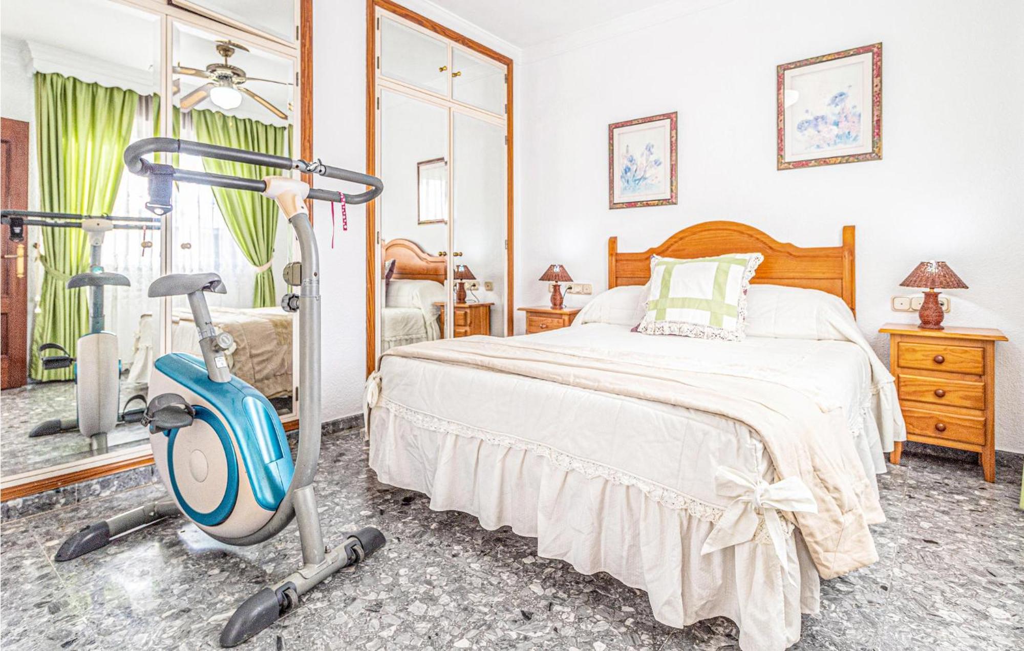 Stunning Home In Mlaga With 2 Bedrooms And Wifi Malaga Bagian luar foto