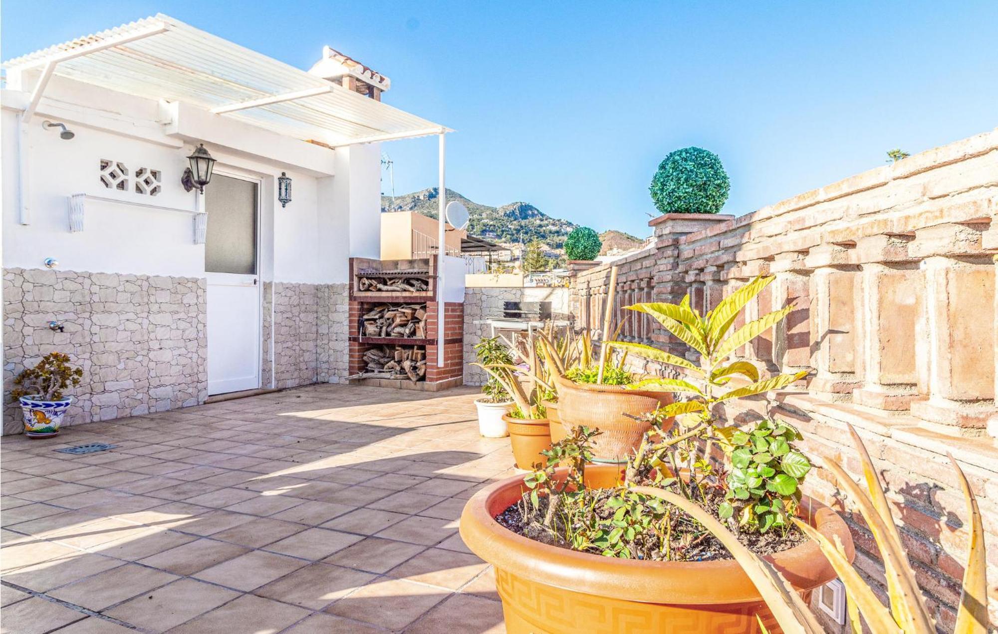 Stunning Home In Mlaga With 2 Bedrooms And Wifi Malaga Bagian luar foto
