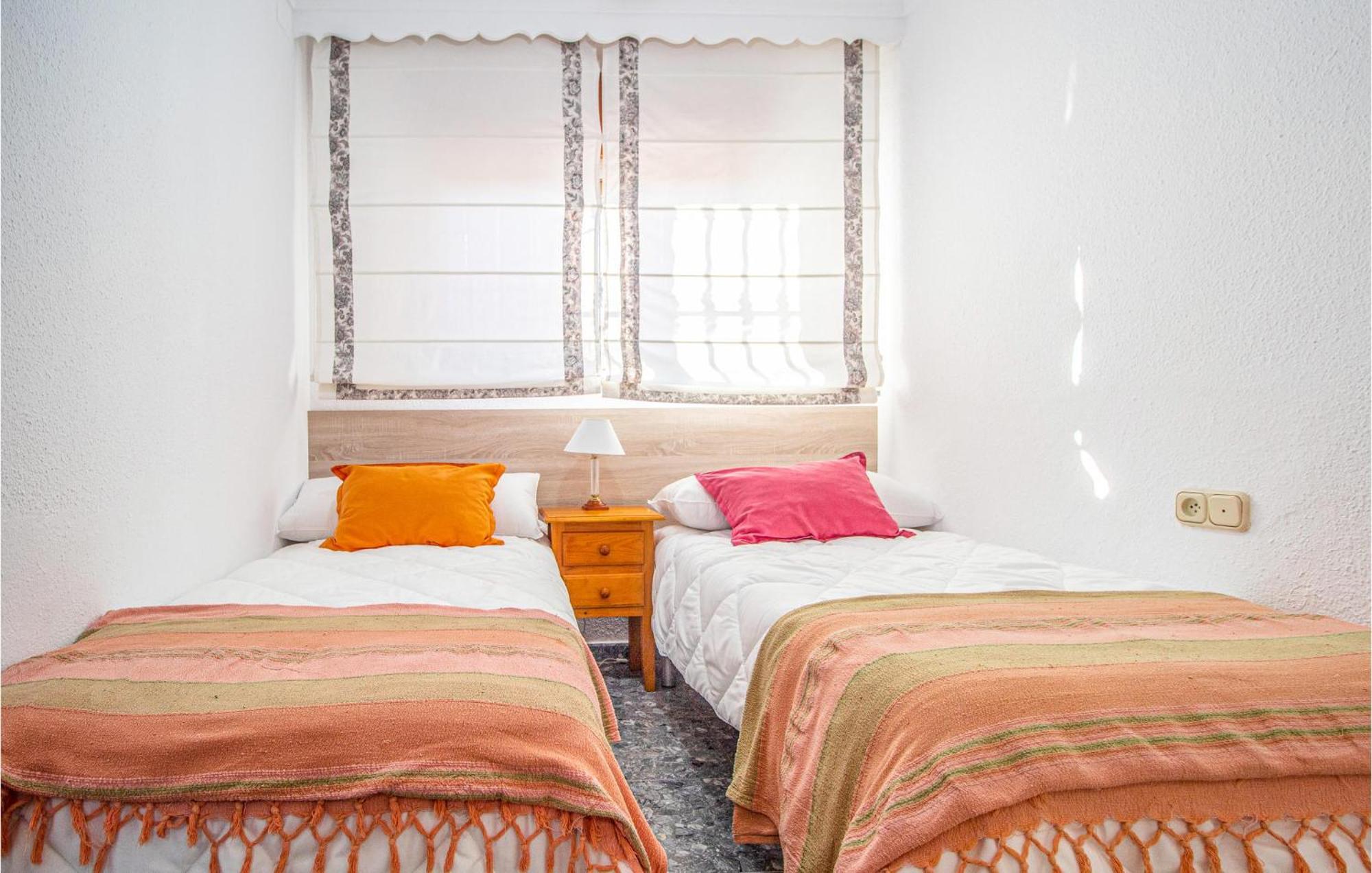 Stunning Home In Mlaga With 2 Bedrooms And Wifi Malaga Bagian luar foto